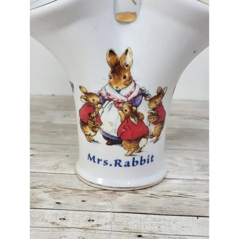 VASE PETER RABBIT BEATRIX‎ POTTER MRS. RABBIT BASKET Frederick Warne & Co 2002